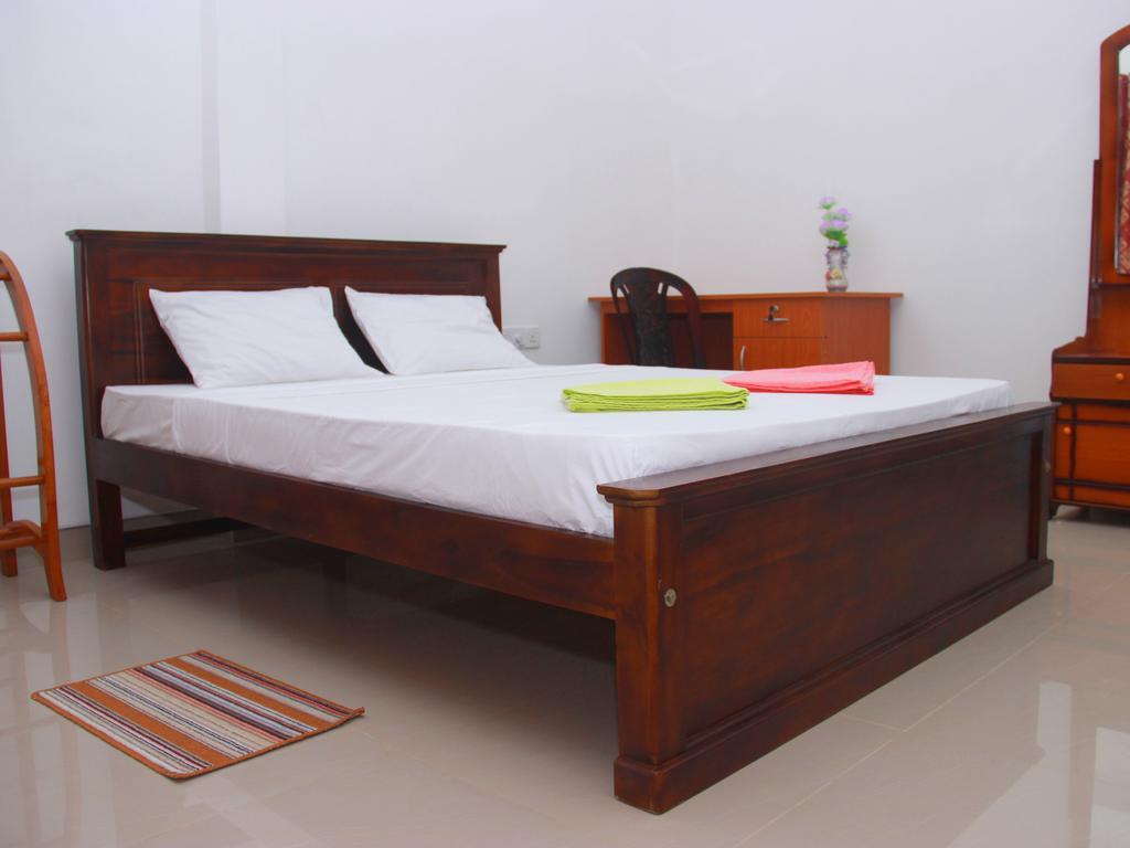 Heaven Star Rest Bed and Breakfast Mirissa Rum bild