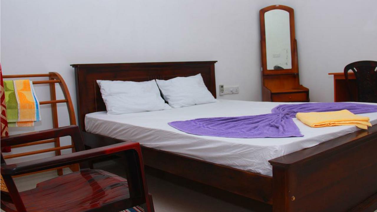 Heaven Star Rest Bed and Breakfast Mirissa Exteriör bild